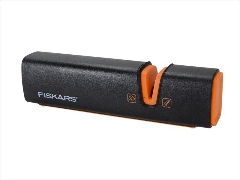 Fiskars Xsharo  Axe and Knife Sharpener